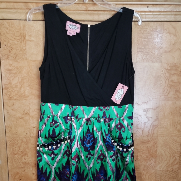 Tribal Print mini Dress with Beaded detail. - Picture 4 of 5